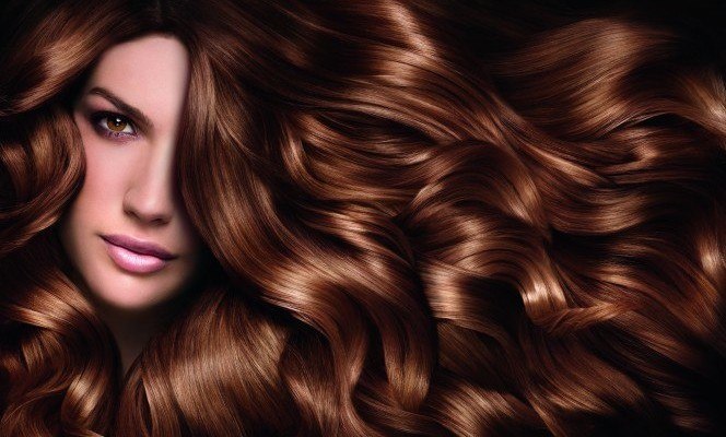 Как окрасить волосы, сохранив их блеск и силу