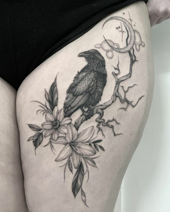 Татуировка птицы - ворон
