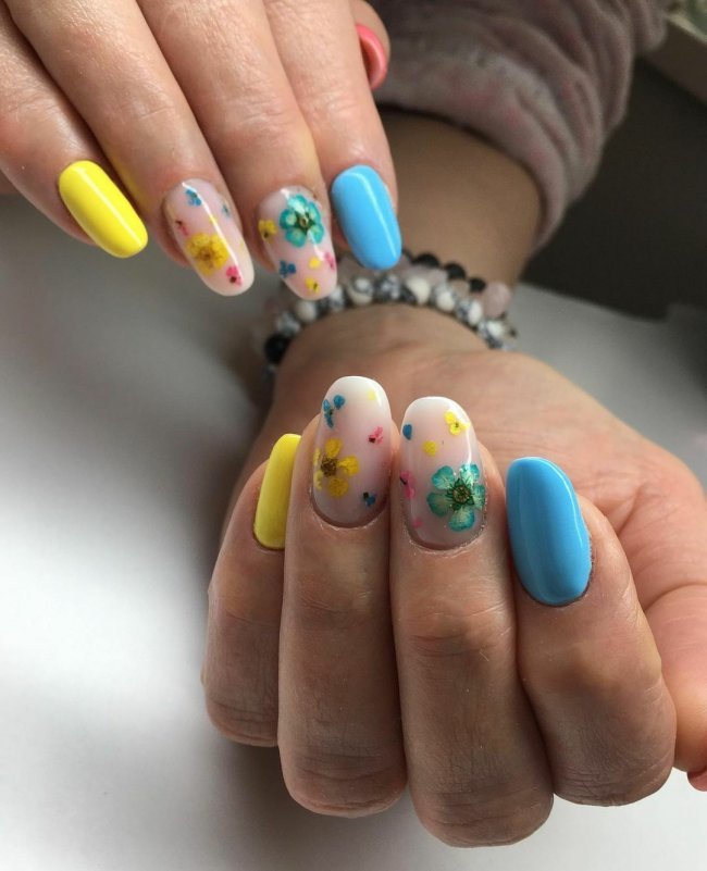 Цветочные ногти