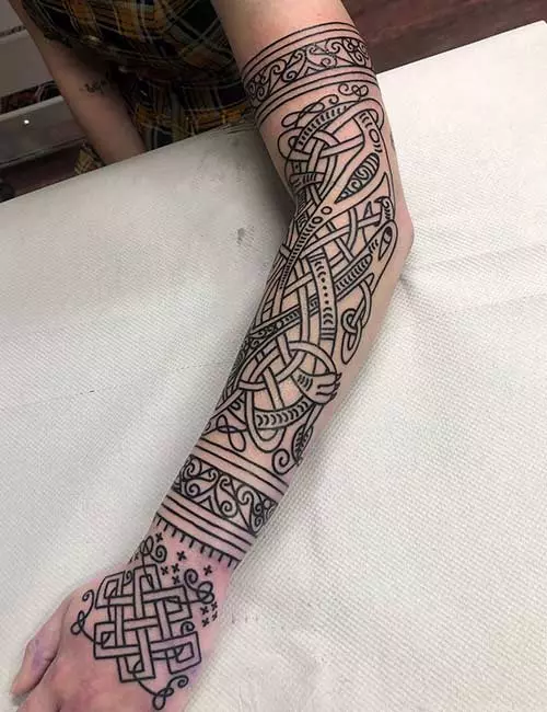 Кельтский дизайн татуировки для женщин