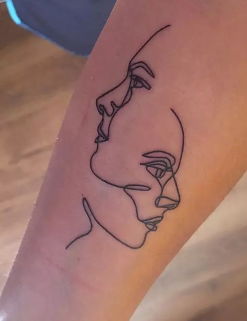 Два взаимосвязанных женских художественных лица для татуировки Близнецы