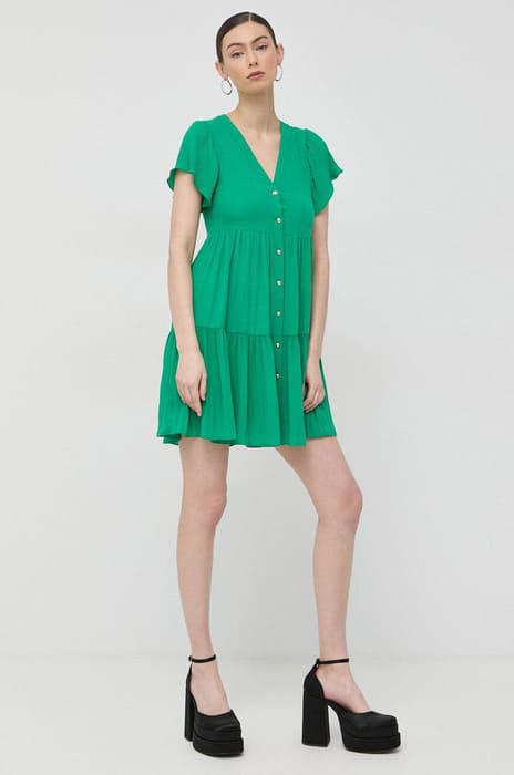 Зеленое платье с пуговицами 